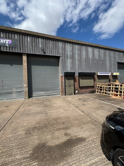 NEW INSTRUCTION: 20 LA GRANGE LICHFIELD ROAD IND. ESTATE TAMWORTH B79 7XD